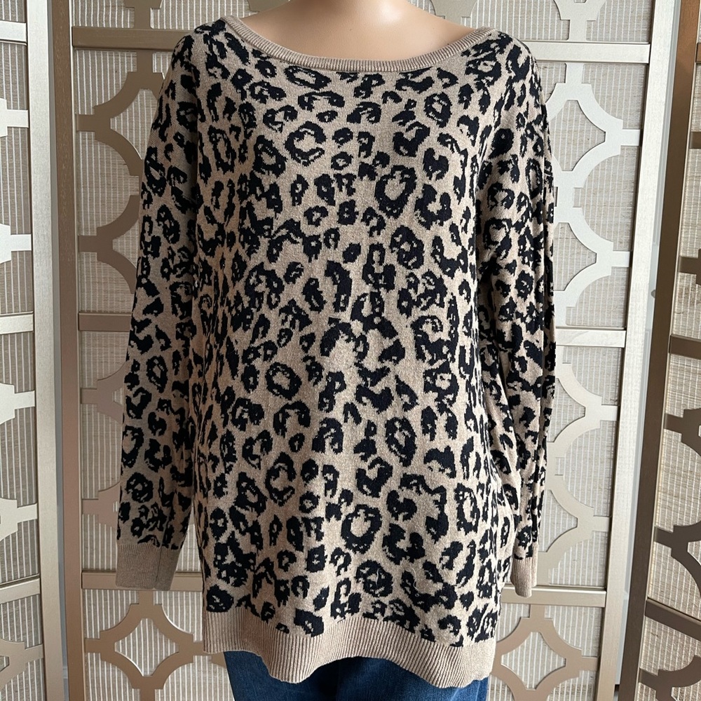 Just Fab. Long, Oversized Sweater! Leopard Print! Medium. Worn once